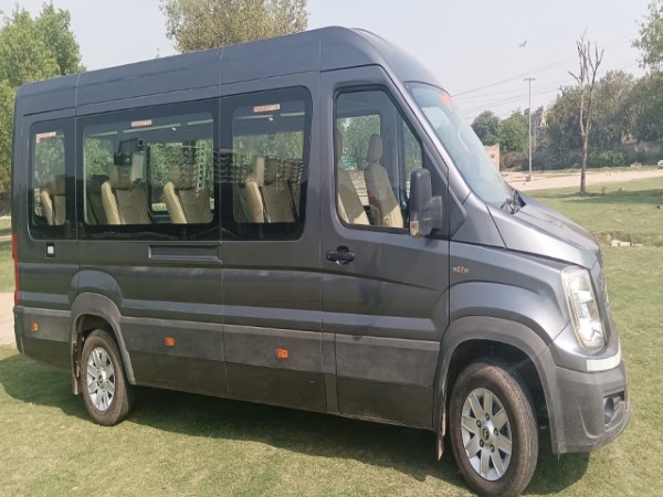  9 Seater Urbania Tempo Traveller in Delhi